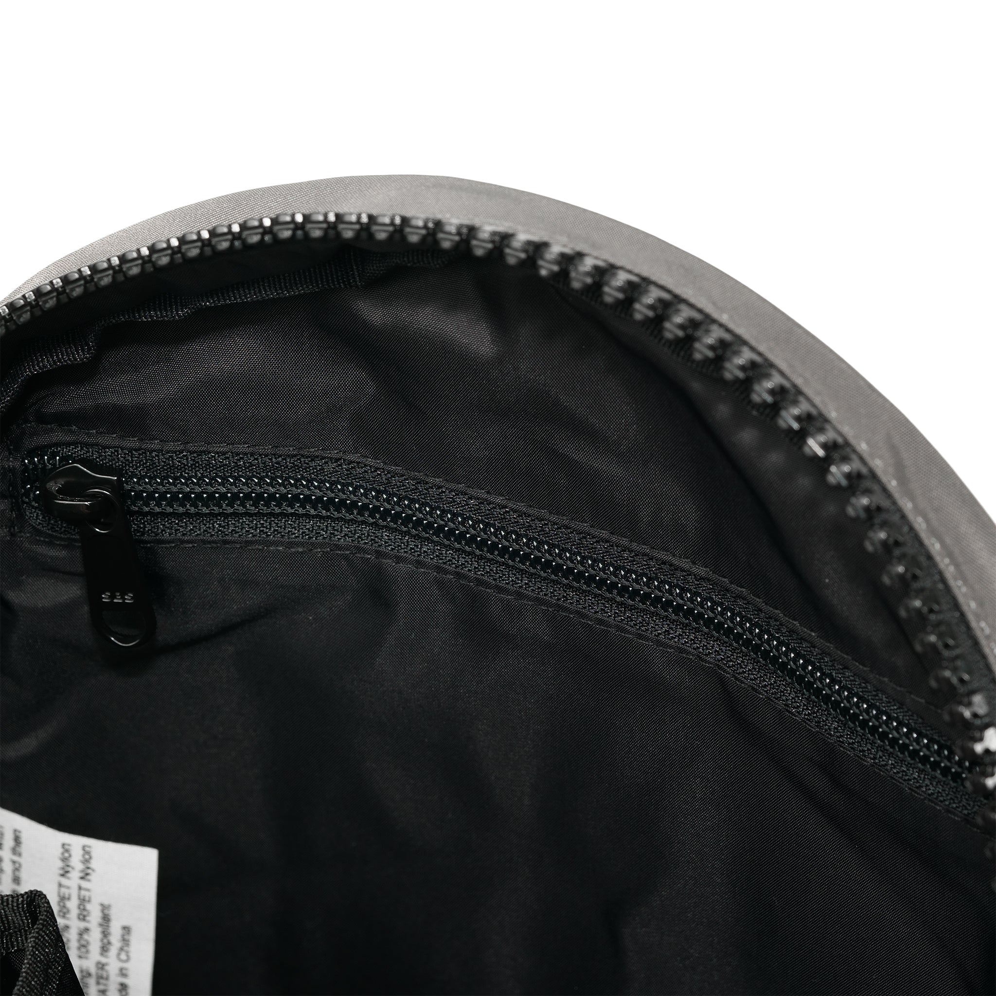 Roka London Paddington crossbody small svart/grå 4,1 liter