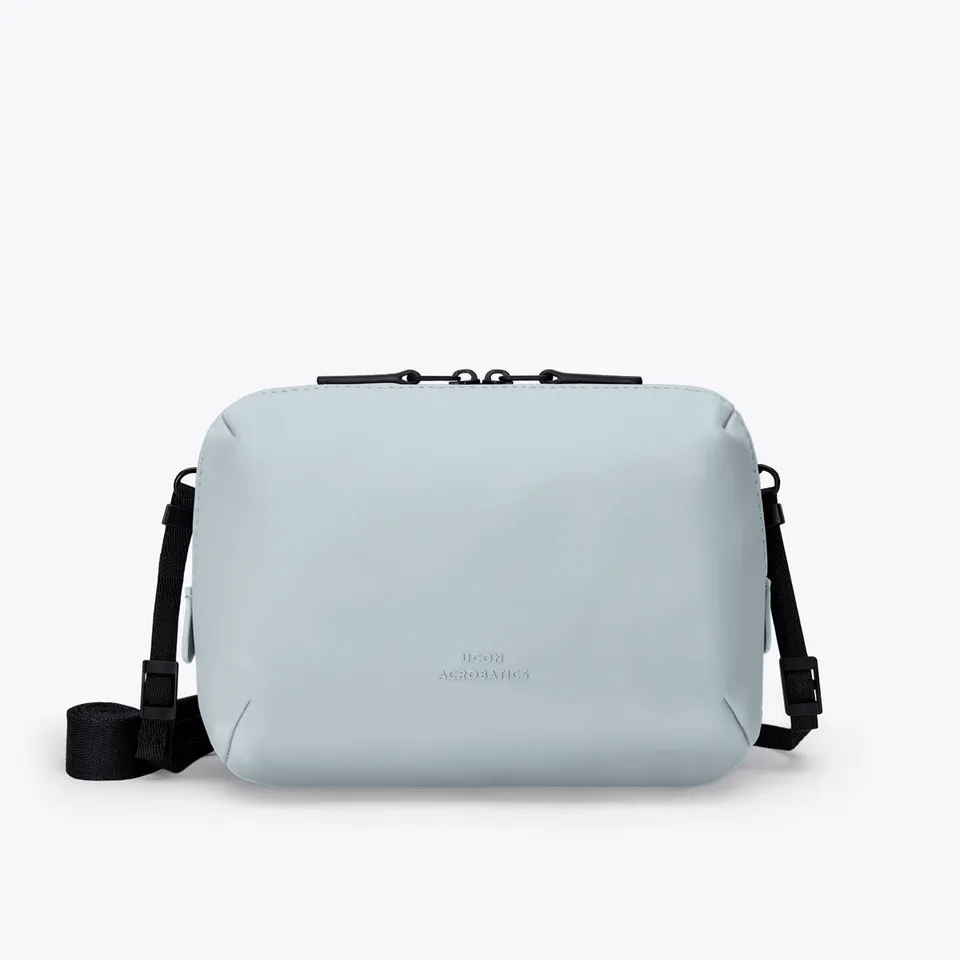 Ucon Acrobatics Ando Medium crossbody Dusty Blue slitesterk