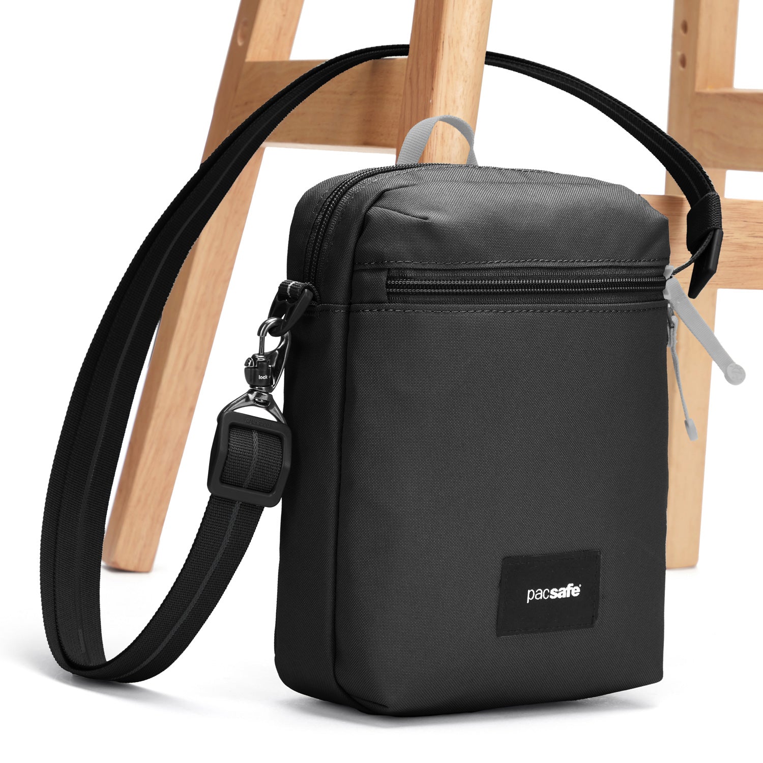 Pacsafe GO festival crossbody coastal blue RFID