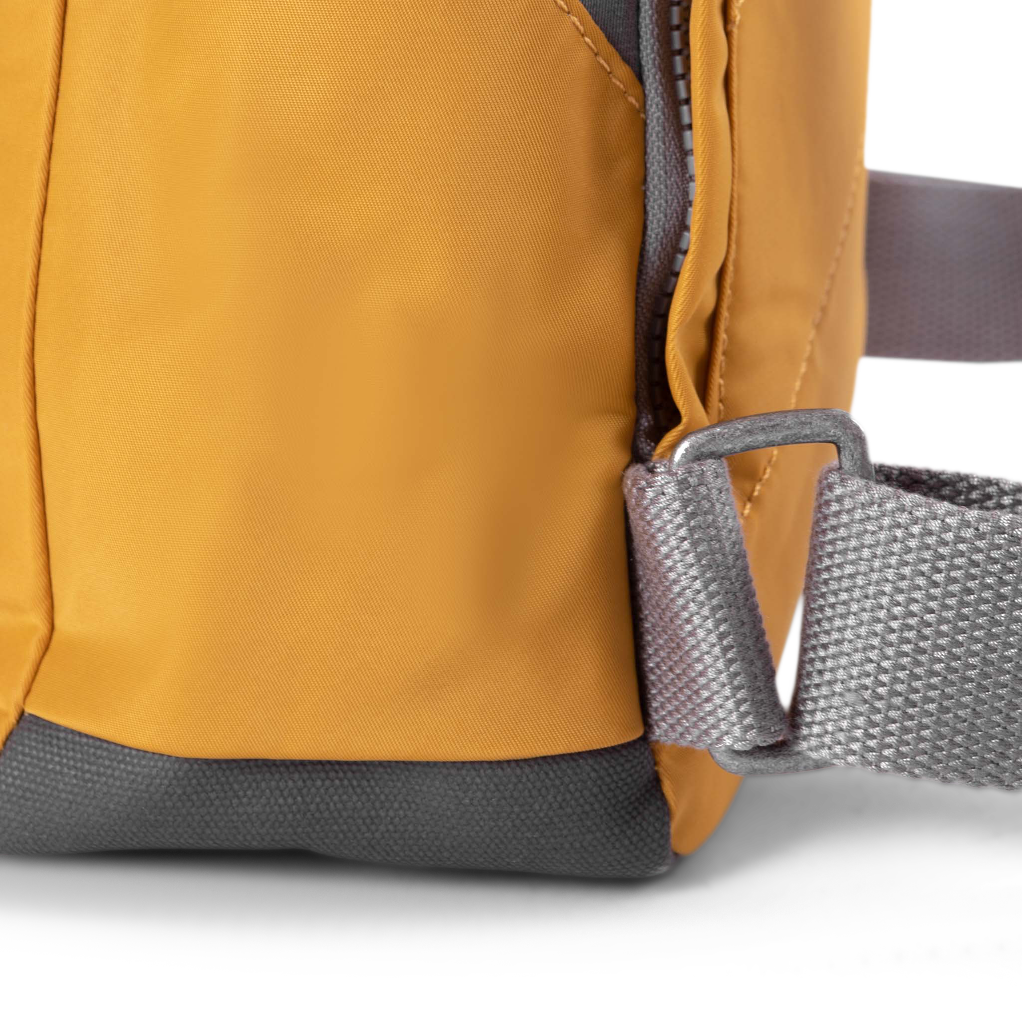 Roka London Canfield rolltopp-ryggsekk corn vanntett