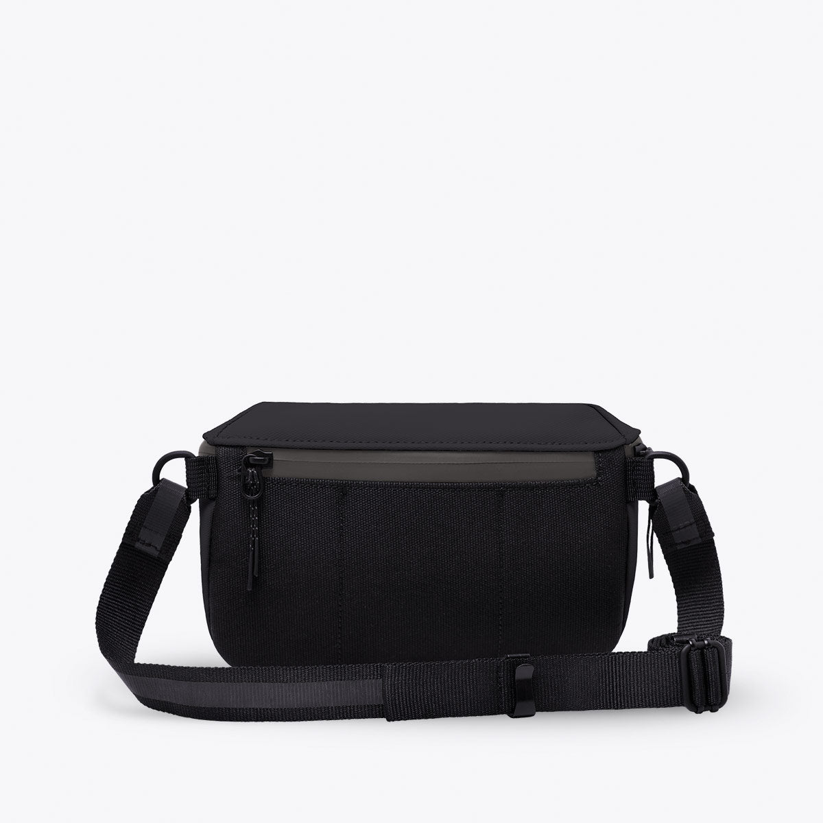 Ucon Acrobatics Jona crossbody svart ribbet værtålende