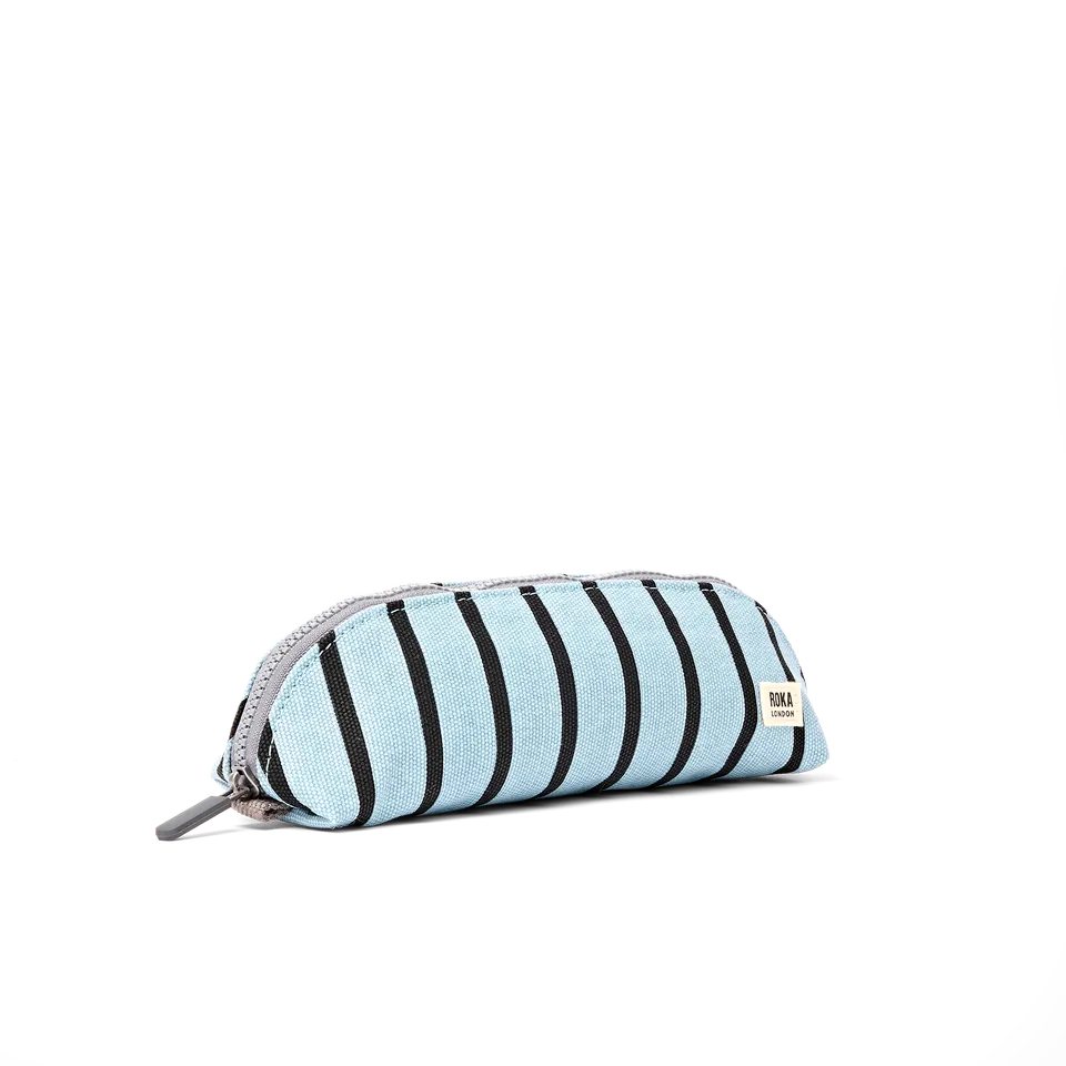 Roka London Tate etui small blå stripe bomullscanvas