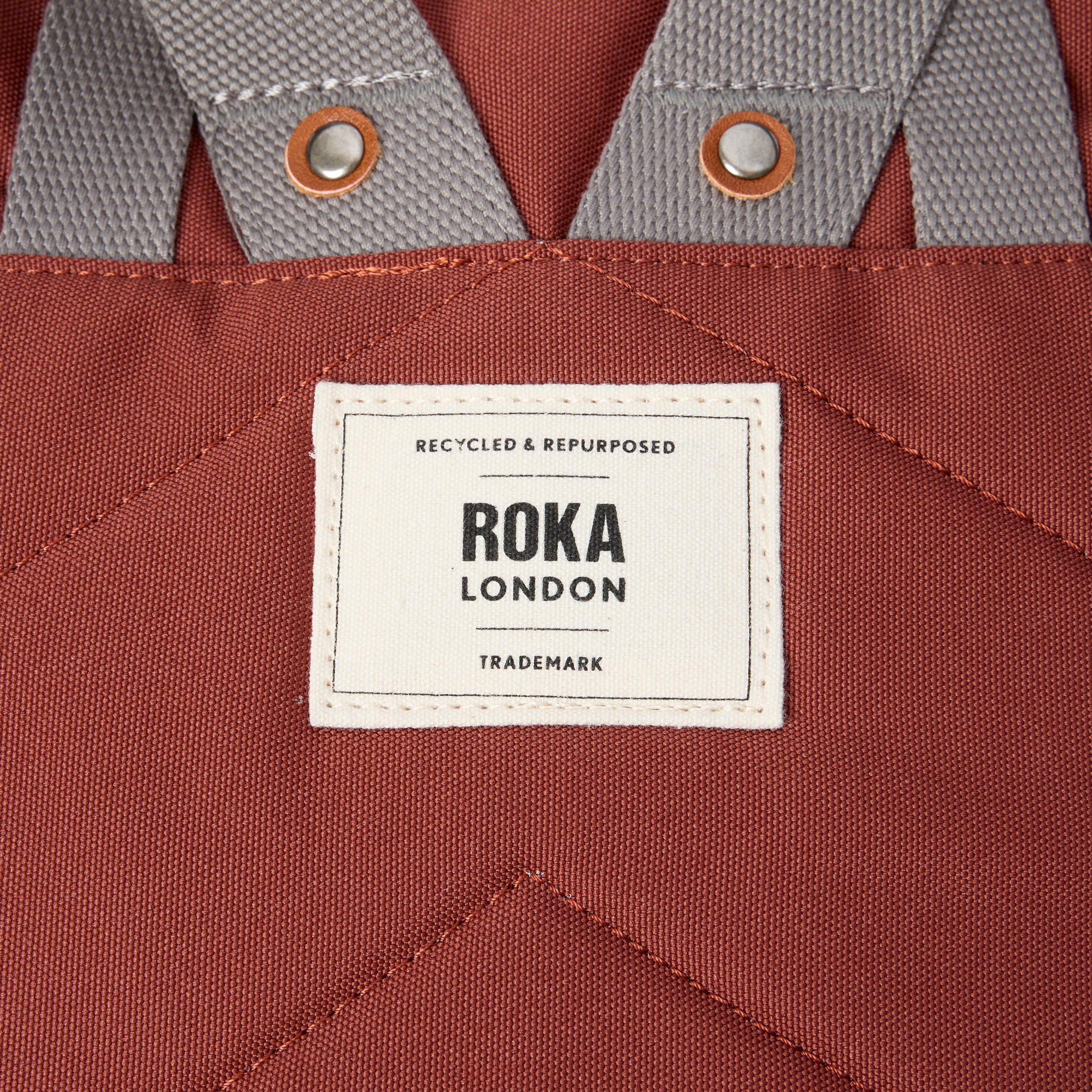 Roka London Camden J ryggsekk henna stripe medium 14,5 liter