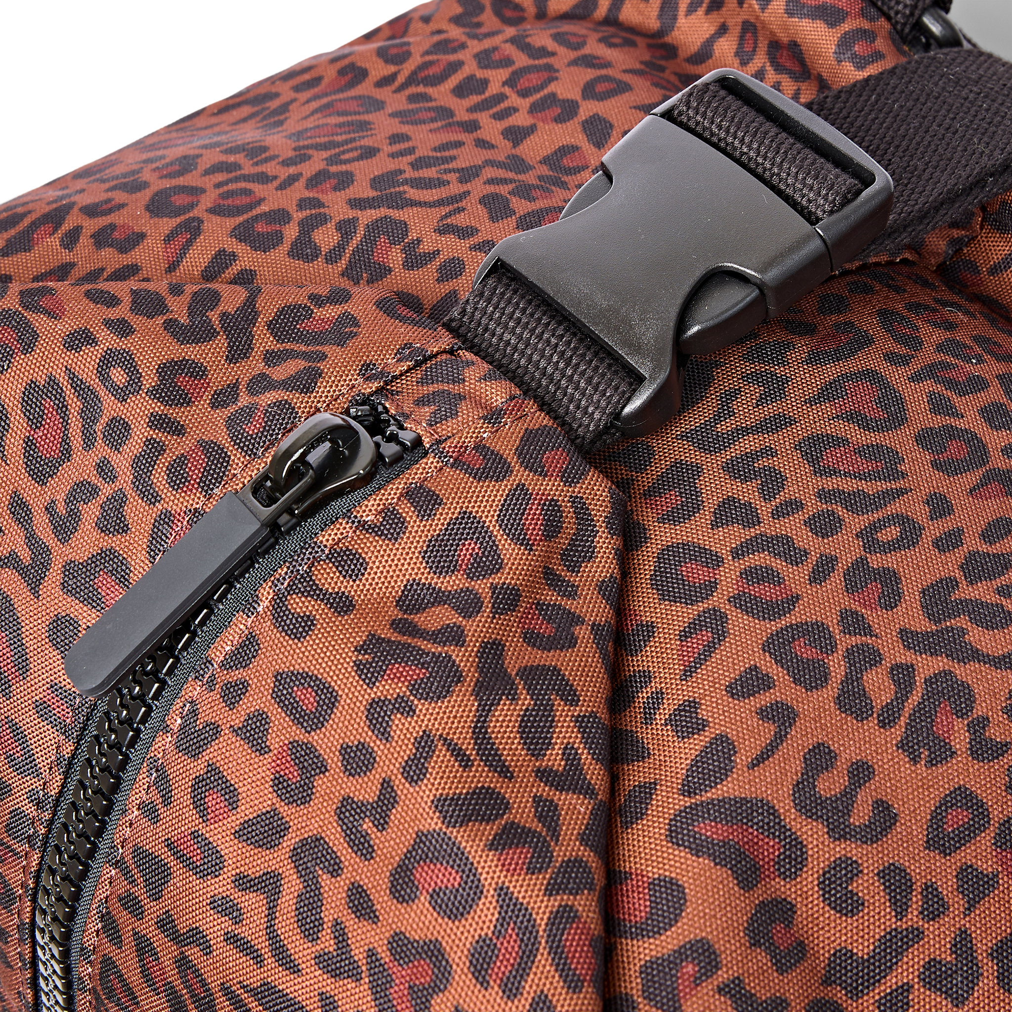 Roka London Heathrow Large duffelbag corn mini leopard