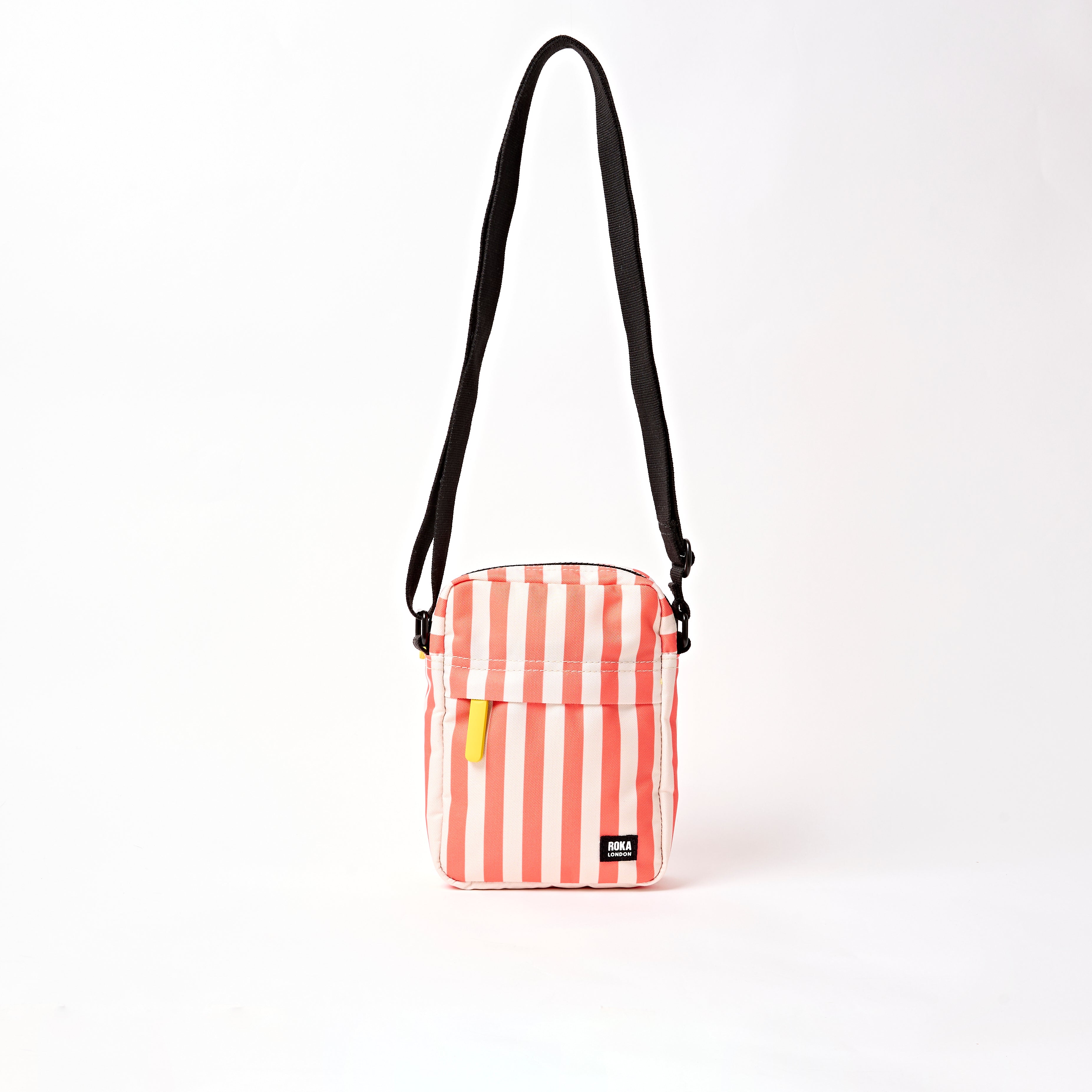 Roka London Bond mobilveske Small Coral Stripe vattert 1,5 liter
