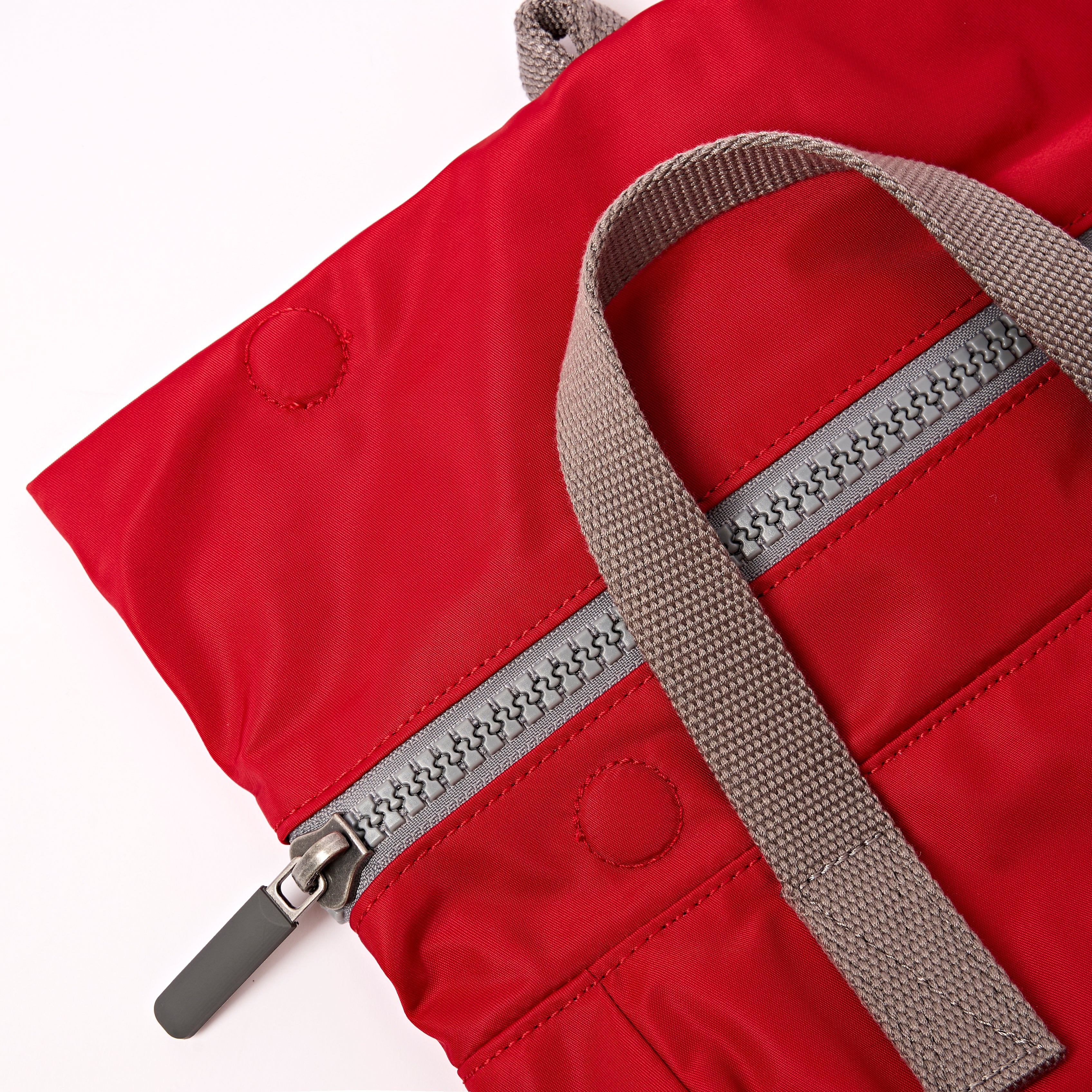 Roka Canfield roll-top ryggsekk 9,8L Cranberry Stripe