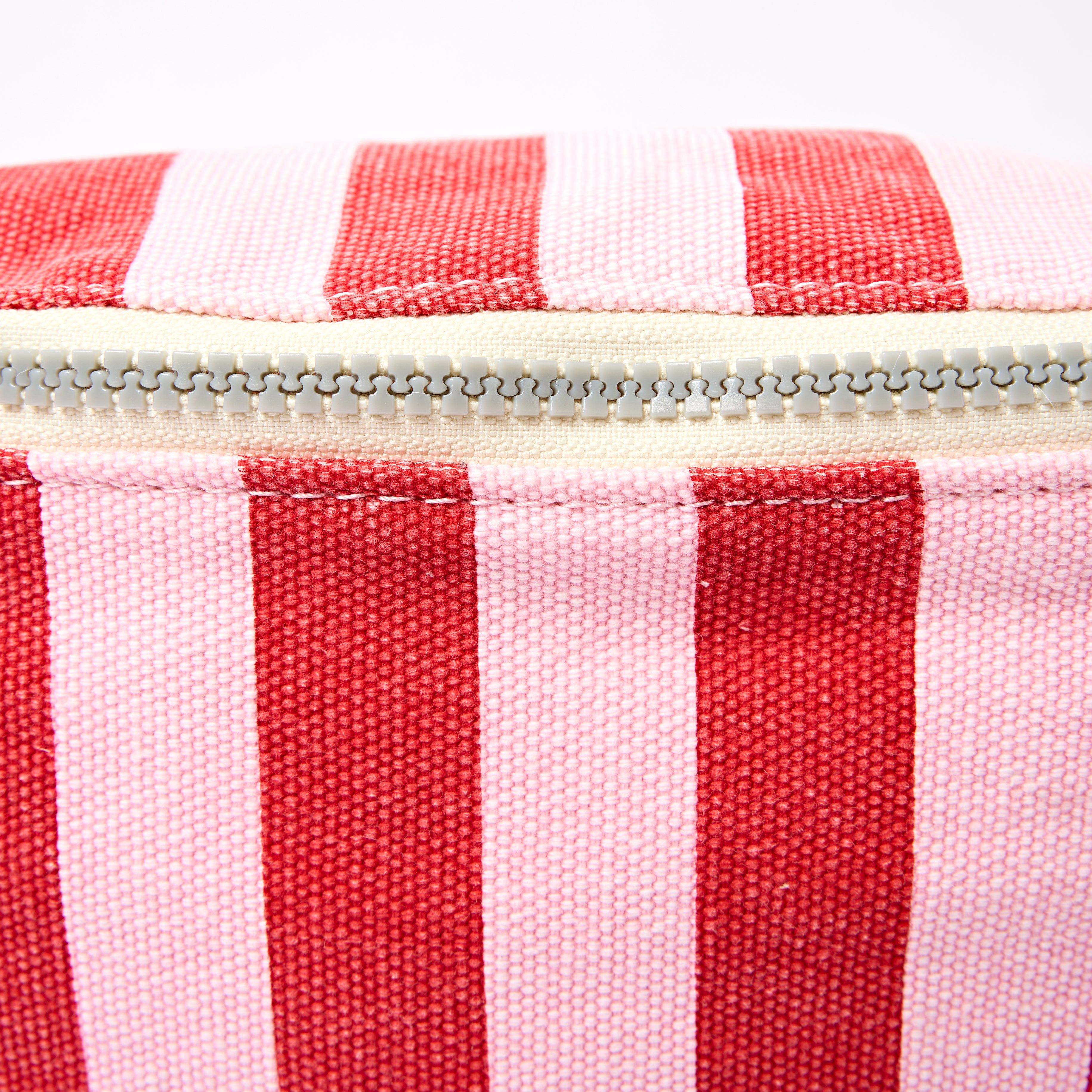 Roka London Mill Hill crossbody Strawberry Stripe 3,7 liter small