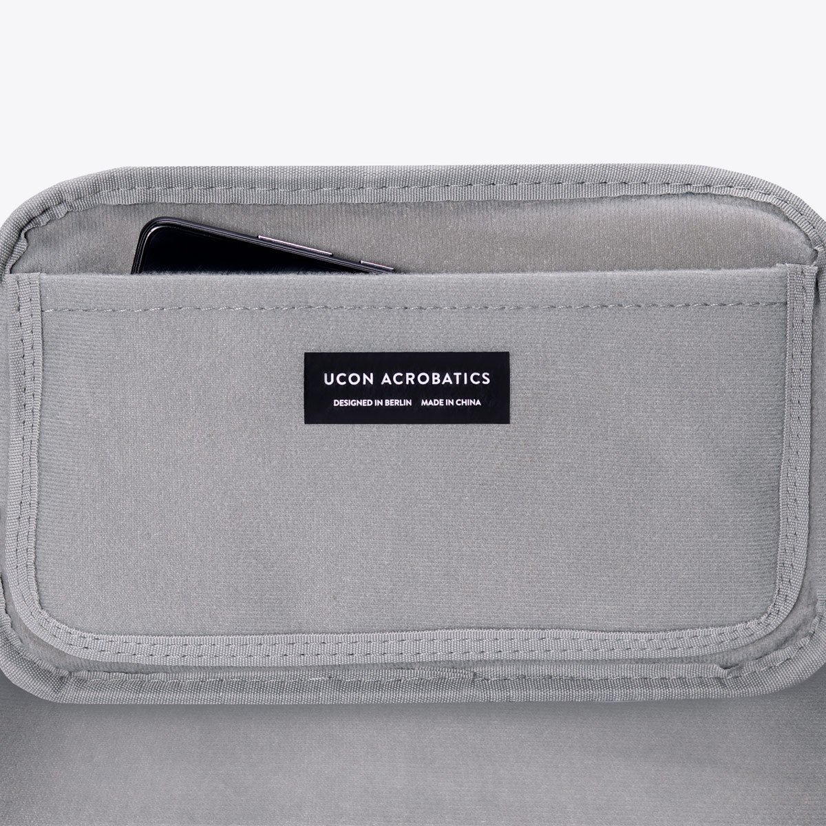 Ucon Acrobatics Ando Medium crossbody Dusty Blue slitesterk
