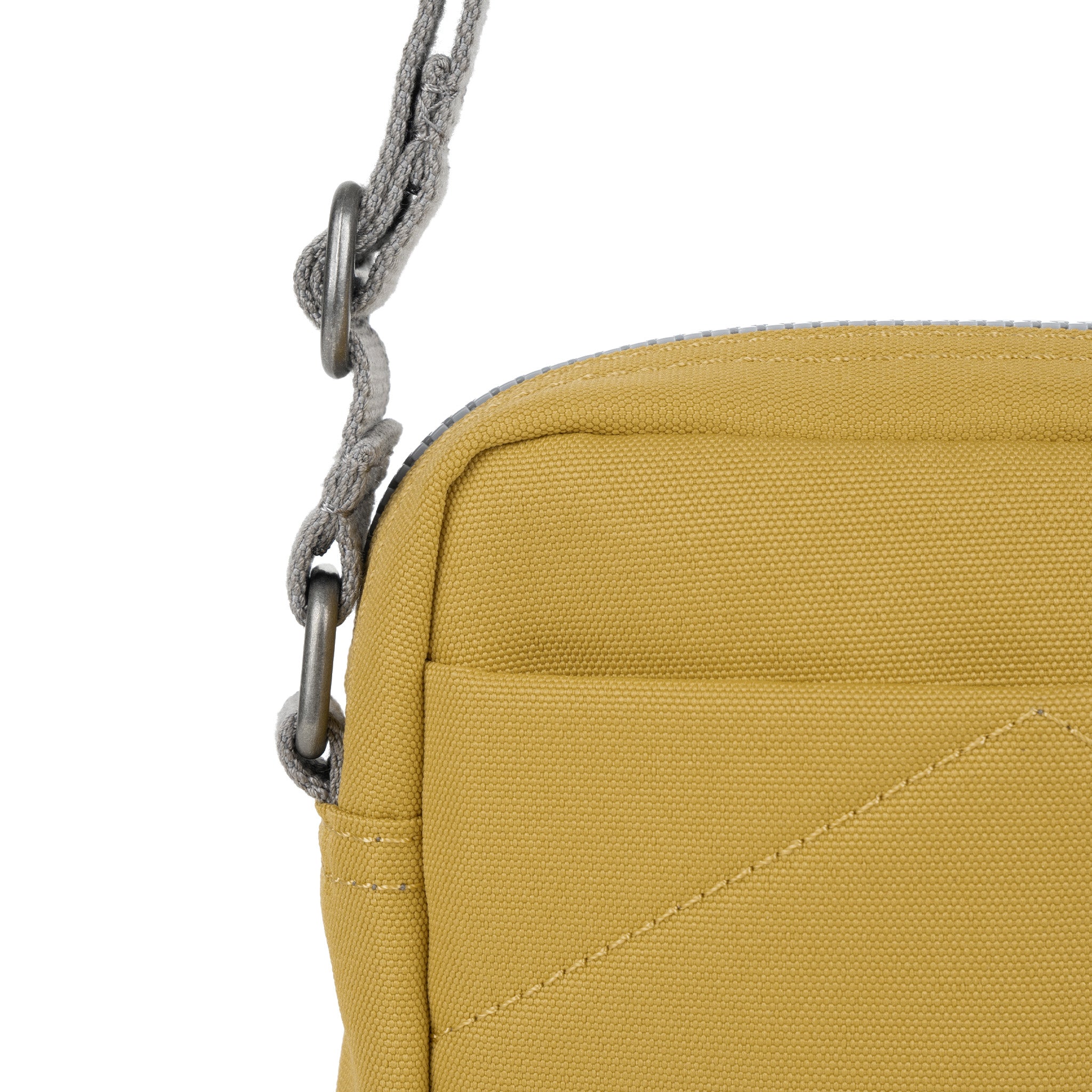 Roka London Bond Small crossbody-veske 1,5 liter flax