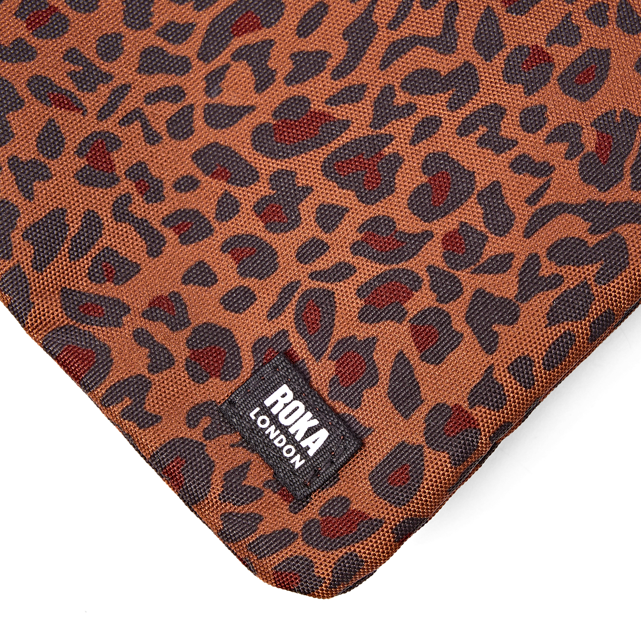 Roka London Carnaby XL crossbody Mini Leopard mønstret