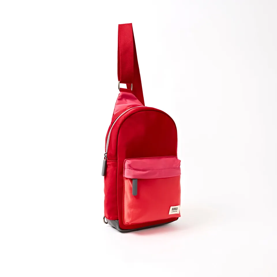 Roka London Willesden slingveske Red Tonal Large 5 liter
