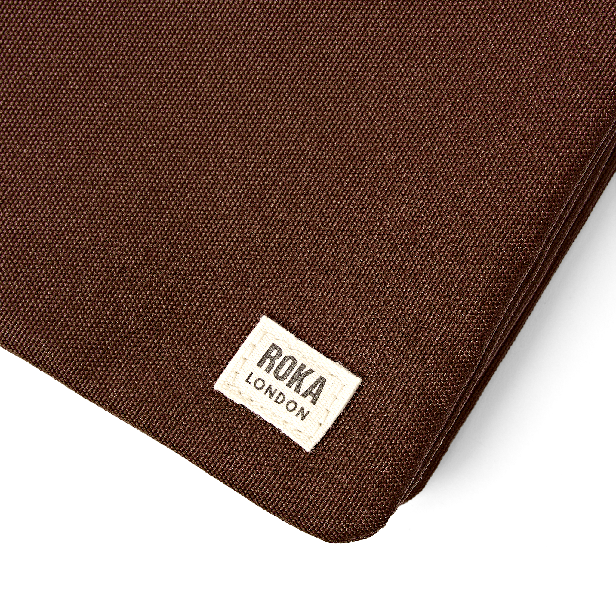 Roka London Carnaby crossbody XL sjokoladebrun